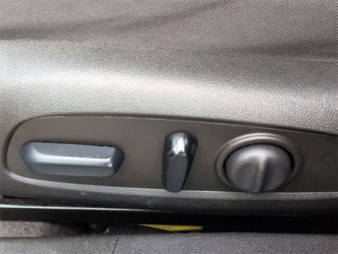 Used 2023 Chevrolet Malibu LT image 18