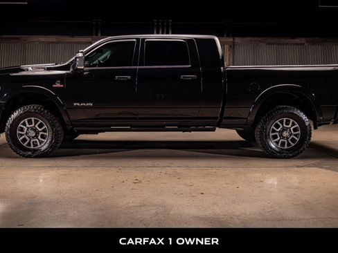 Used 2024 RAM 3500 Limited w/ Towing Technology Group image 5