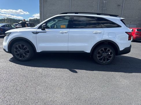Used 2023 Kia Sorento SX Prestige image 4