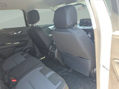 Used 2024 Chevrolet Blazer LT w/ Convenience Package FWD image 30