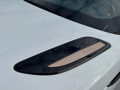 Used 2019 Land Rover Range Rover Velar R-Dynamic SE image 47