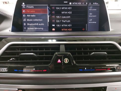 Used 2020 BMW 750i xDrive w/ Executive Package image 23