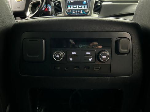 Used 2019 Chevrolet Suburban LT AWD/4WD image 30