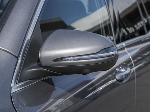 New 2026 Mercedes-Benz GLB 250 4MATIC image 16