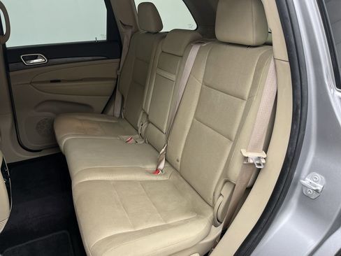 Used 2016 Jeep Grand Cherokee Laredo w/ Quick Order Package 23E image 10