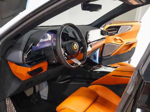 Used 2025 Ferrari Purosangue AWD/4WD image 28