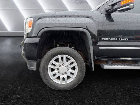 Used 2018 GMC Sierra 3500 Denali w/ Duramax Plus Package AWD/4WD image 15