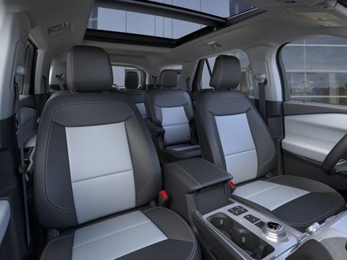 New 2024 Ford Explorer XLT w/ Equipment Group 202A image 10