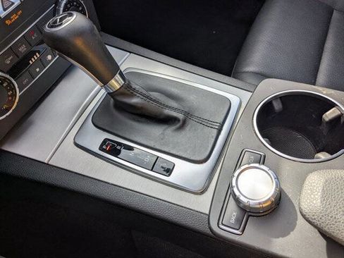 Used 2014 Mercedes-Benz C 250 Sedan image 25