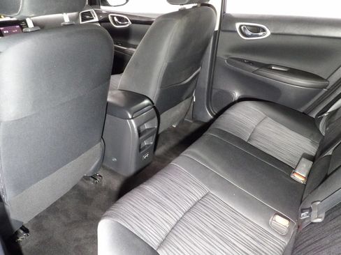 Used 2018 Nissan Sentra SV FWD image 9