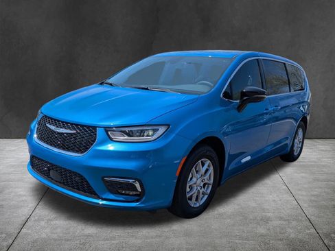New 2026 Chrysler Pacifica Select FWD image 8