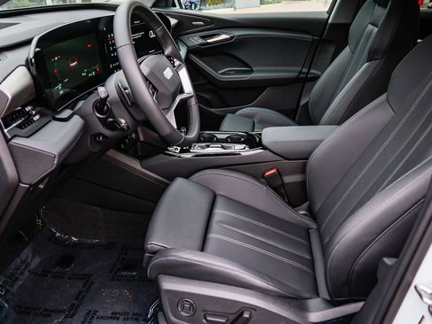 Certified 2025 Audi Q6 e-tron Premium Plus w/ Premium Plus image 21