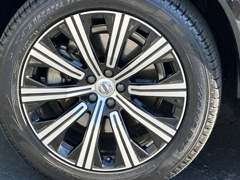 Certified 2022 Volvo XC90 T6 Inscription image 35