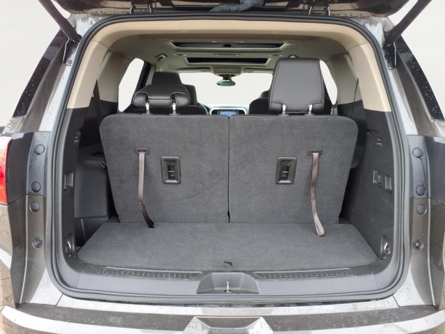 Used 2019 GMC Acadia Denali w/ Technology Package AWD/4WD image 25