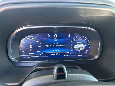 Used 2023 Chevrolet Suburban Premier w/ Advanced Technology Package image 9