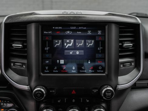 Used 2019 RAM 1500 Big Horn AWD/4WD image 13