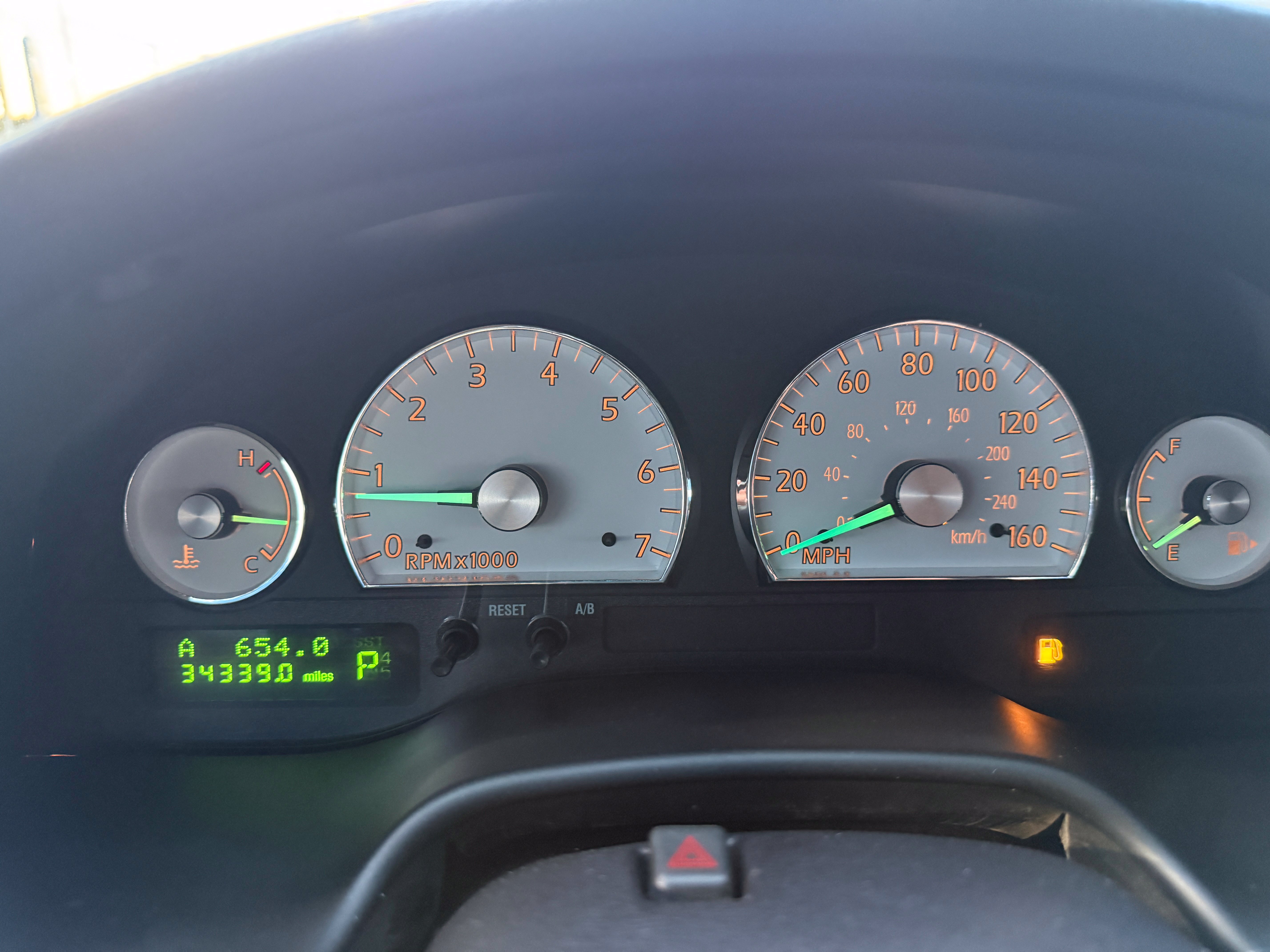 Used 2005 Ford Thunderbird RWD image 10