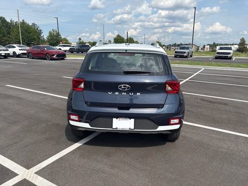 New 2026 Hyundai Venue SEL FWD image 28