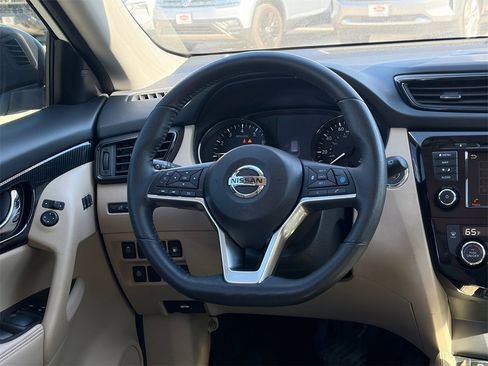 Used 2019 Nissan Rogue SL w/ Premium Package image 23
