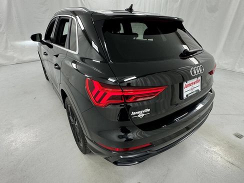 Used 2020 Audi Q3 2.0T Premium w/ Convenience Package AWD/4WD image 5