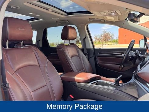 Used 2021 Buick Enclave Avenir w/ Avenir Technology Package AWD/4WD image 24