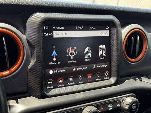 Used 2021 Jeep Gladiator Mojave AWD/4WD image 13