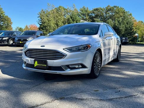 Used 2017 Ford Fusion Energi Titanium FWD image 6