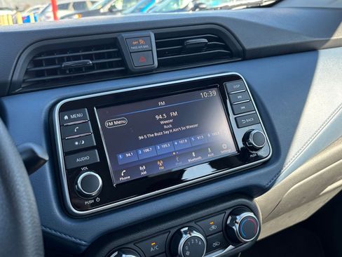 Used 2025 Nissan Versa SV image 20