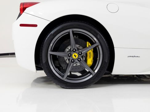 Used 2015 Ferrari 458 Spider image 14