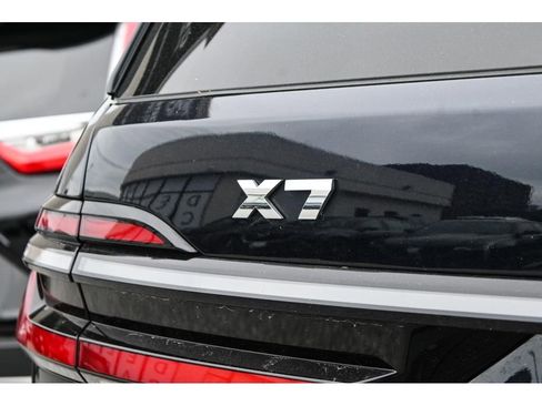 Used 2025 BMW X7 M60i AWD/4WD image 10