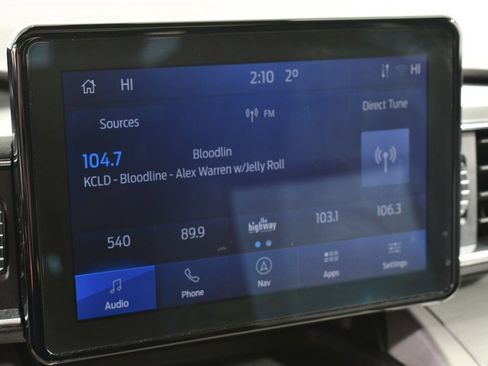 Used 2022 Ford Explorer XLT w/ Equipment Group 202A image 29