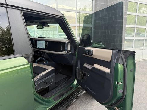 Used 2023 Ford Bronco Wildtrak AWD/4WD image 42