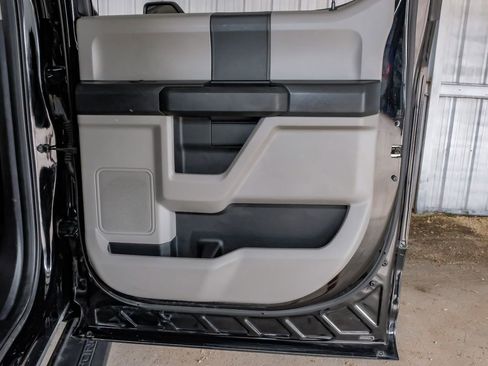 Used 2018 Ford F250 XL w/ STX Appearance Package AWD/4WD image 46