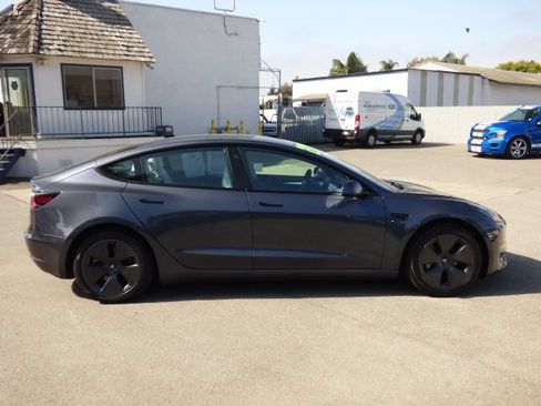 Used 2023 Tesla Model 3 Standard Range RWD image 2