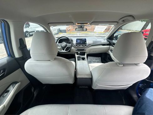 Used 2025 Nissan Altima 2.5 SV FWD image 27