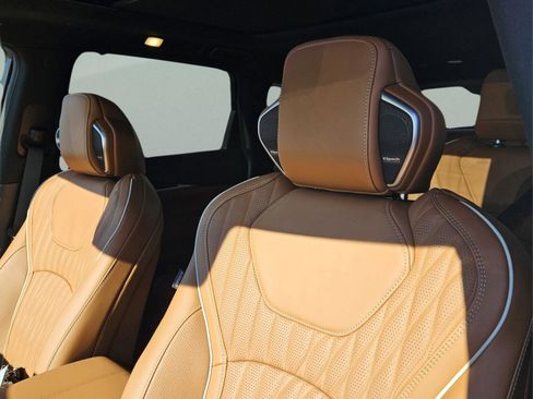 New 2026 INFINITI QX60 Autograph w/ Dark Cargo Package image 17