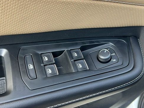 New 2026 Volkswagen Atlas Cross Sport SE image 17