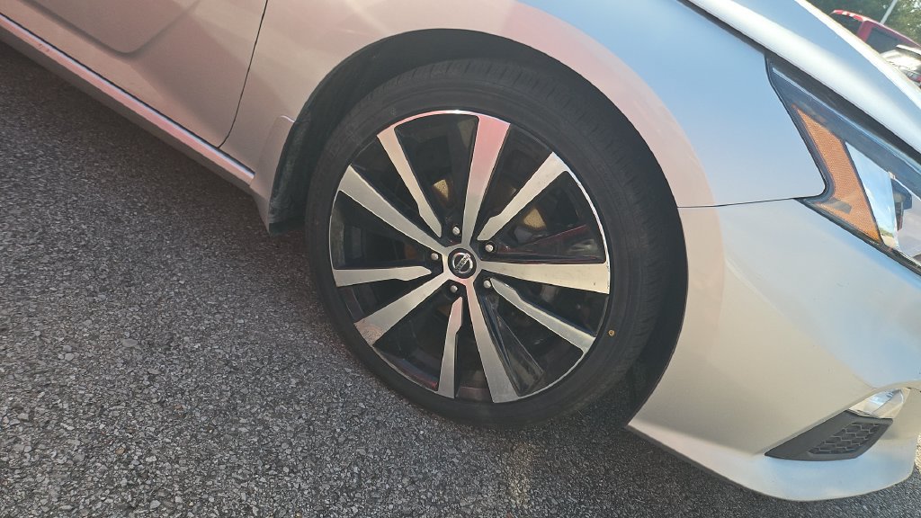 Used 2020 Nissan Altima 2.5 SR FWD image 6