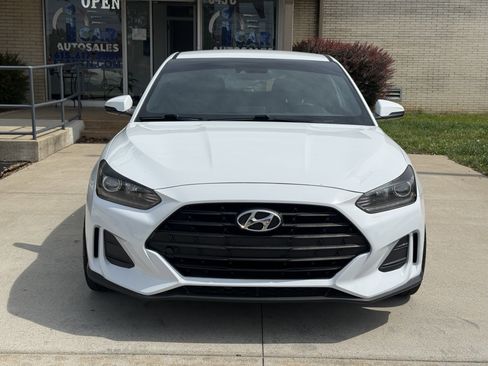 Used 2019 Hyundai Veloster 2.0 FWD image 2
