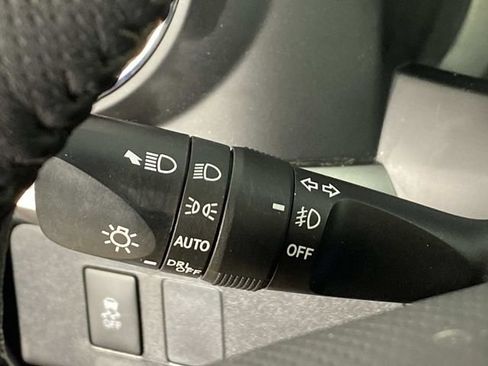 Used 2023 Toyota Tacoma SR5 AWD/4WD image 17