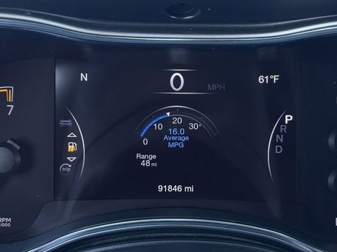 Used 2019 Jeep Grand Cherokee Altitude image 15