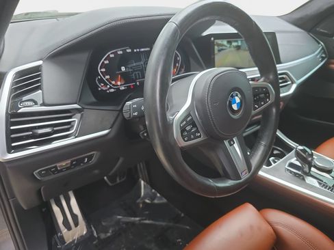 Used 2022 BMW X7 M50i w/ Cold Weather Package AWD/4WD image 25