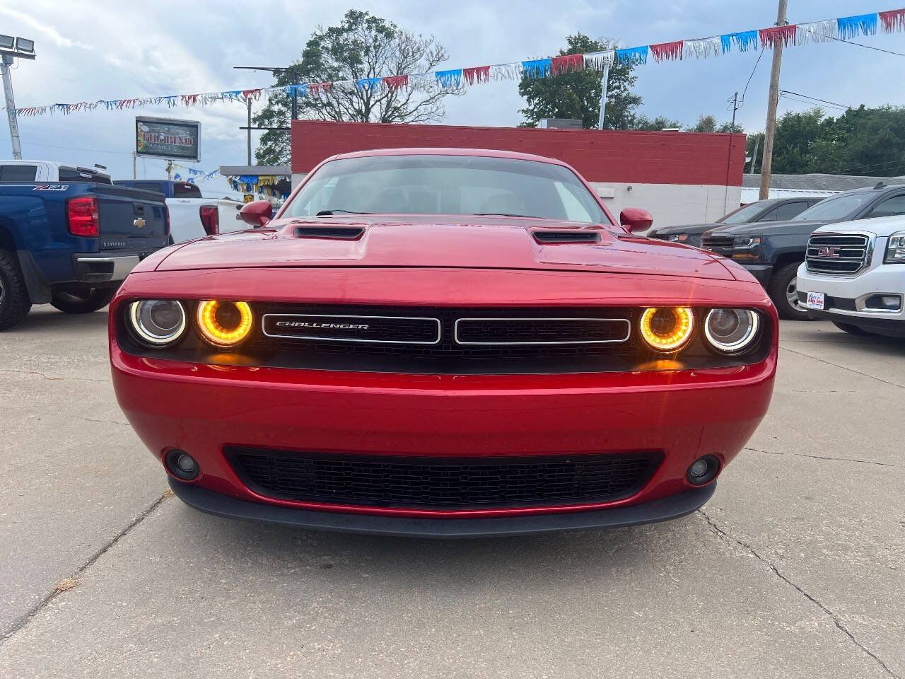 Used 2017 Dodge Challenger SXT Plus RWD image 4