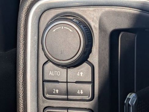 Used 2019 Chevrolet Silverado 1500 High Country w/ Technology Package AWD/4WD image 26