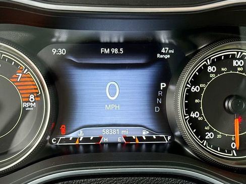 Used 2022 Jeep Cherokee Trailhawk image 13