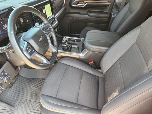Used 2024 Chevrolet Silverado 1500 LT Trail Boss AWD/4WD image 16