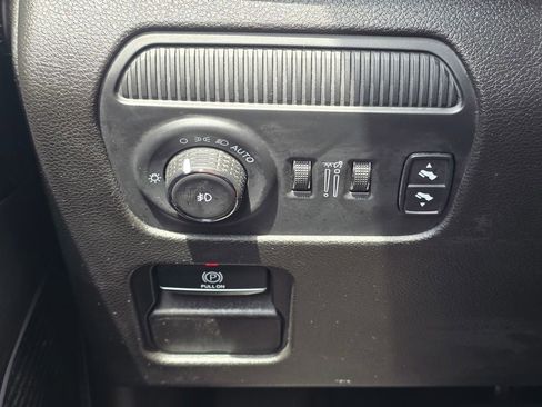 Used 2024 Jeep Wagoneer L Series II RWD image 34