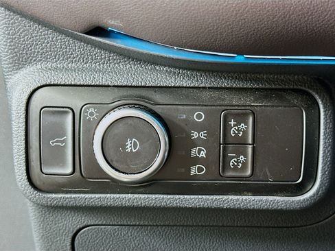 Used 2025 Ford Explorer Platinum w/ LUX Leather Package image 17