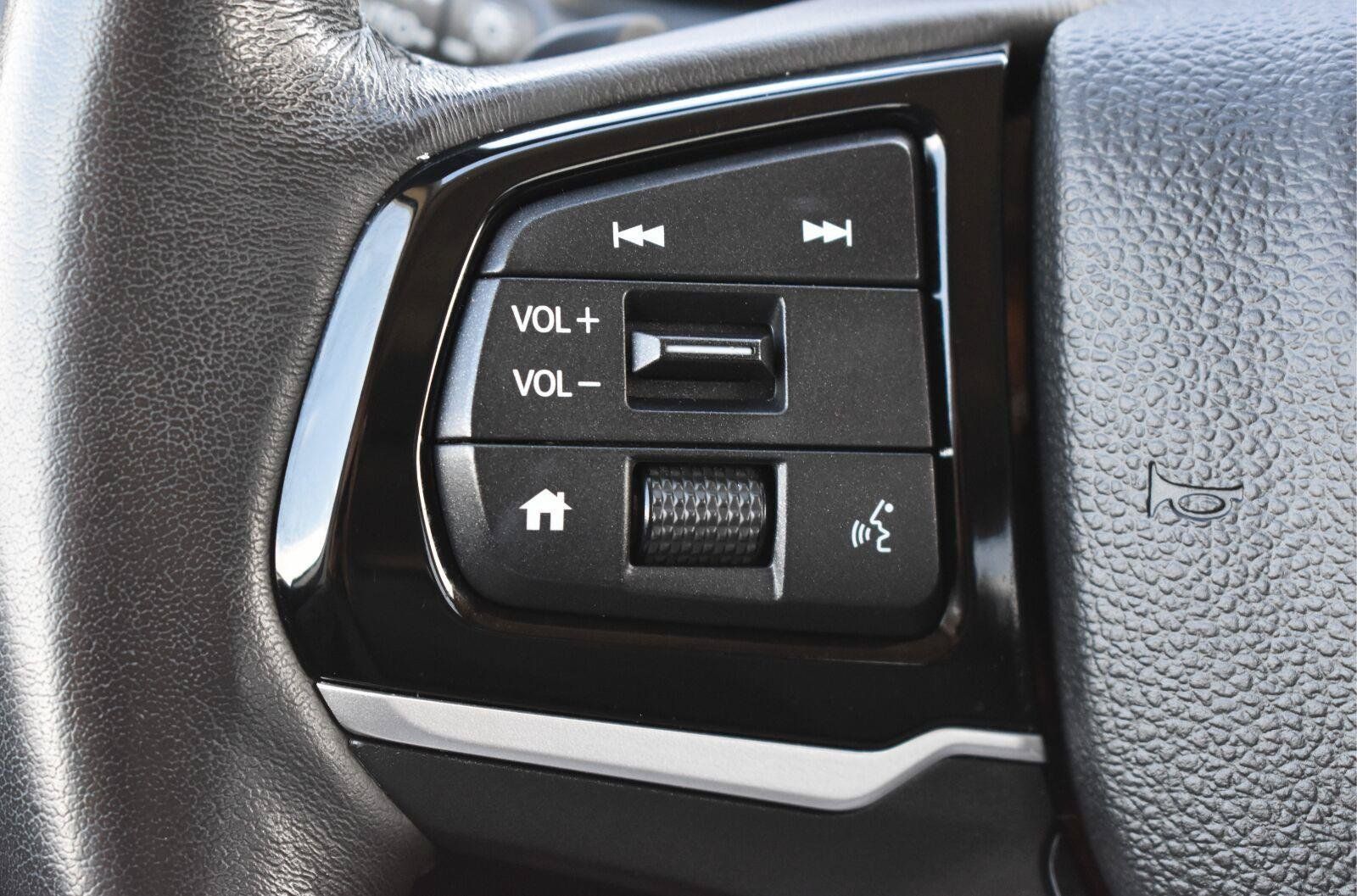 Used 2025 Honda Odyssey Elite image 7