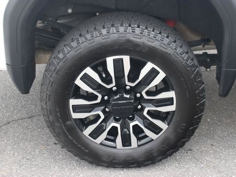 Used 2024 GMC Sierra 2500 Denali Ultimate w/ Max Trailering Package AWD/4WD image 45